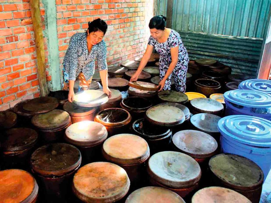 Nước mắm nhĩ truyền thống